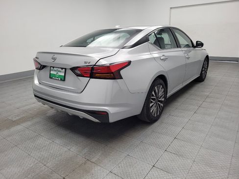 Used 2023 Nissan Altima 2.5 SV FWD image 9