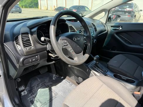 Used 2015 Kia Forte LX w/ Popular Package FWD image 17