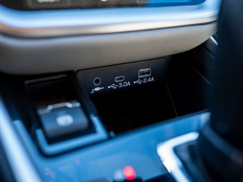 Certified 2025 Subaru Outback Premium image 37