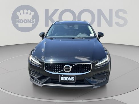 Used 2025 Volvo V60 B5 Cross Country Plus AWD/4WD image 19