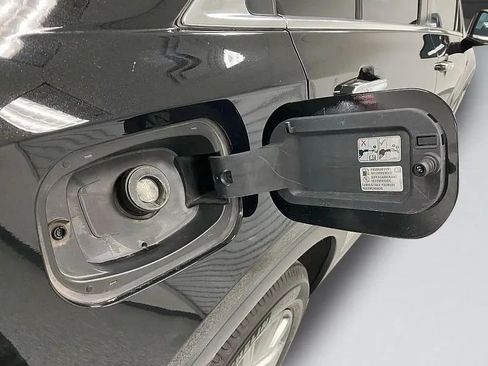 Used 2020 Cadillac XT4 Premium Luxury w/ Driver Awareness Package FWD image 29