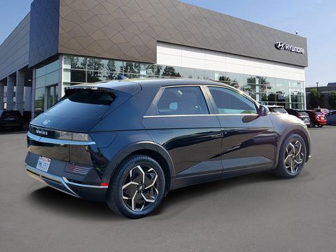 Certified 2024 Hyundai Ioniq 5 SEL RWD image 32