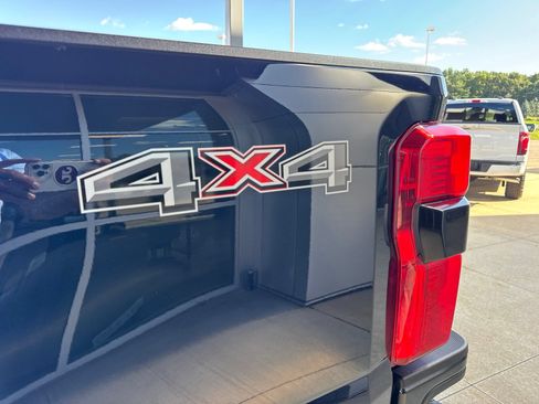 Certified 2023 Ford F250 XL w/ STX Appearance Package AWD/4WD image 16