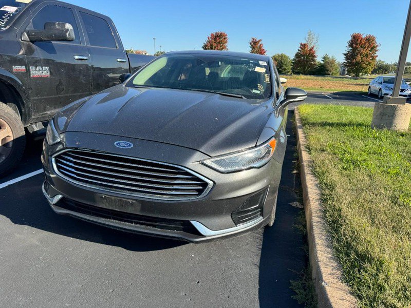 Used 2020 Ford Fusion SEL FWD image 2