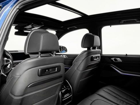 Used 2019 BMW X5 xDrive50i w/ M Sport Package image 34