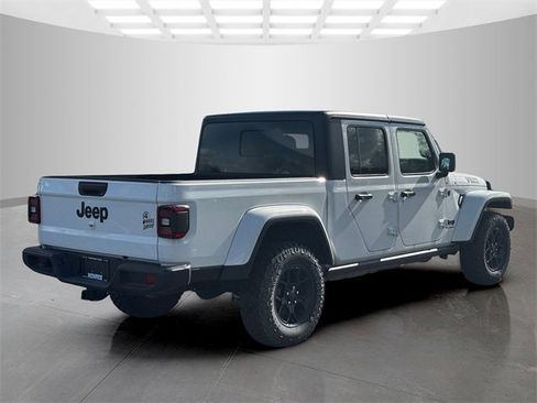 Certified 2025 Jeep Gladiator Willys image 7