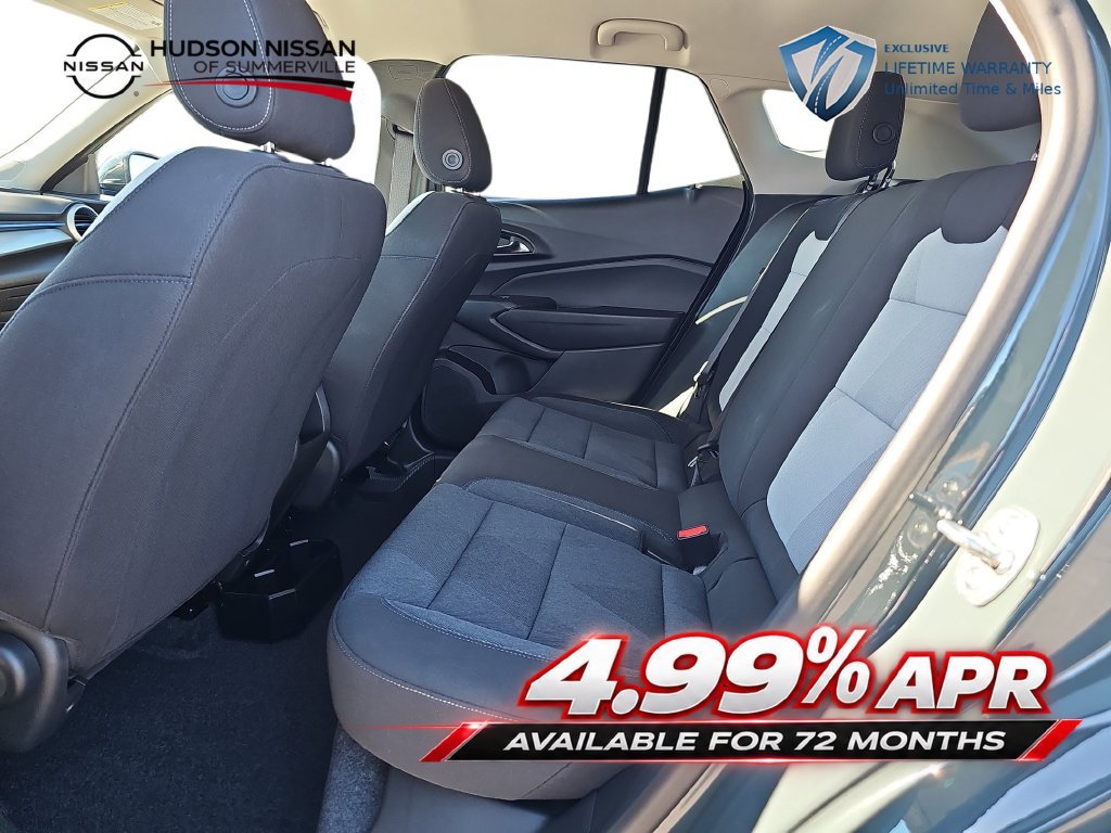 Used 2025 Chevrolet Trax LS w/ LS Convenience Package FWD image 15