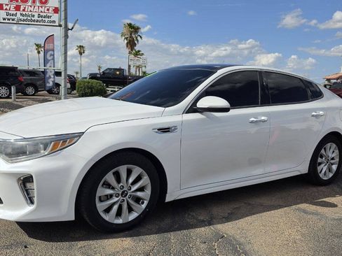 Used 2018 Kia Optima EX w/ Technology Package FWD image 2