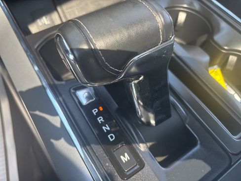 Used 2022 Ford F150 Lariat w/ Equipment Group 502A High image 22