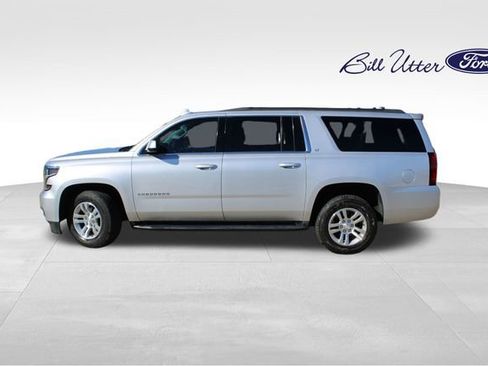 Used 2018 Chevrolet Suburban LT image 8
