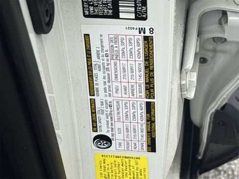 Used 2021 Toyota C-HR LE image 41