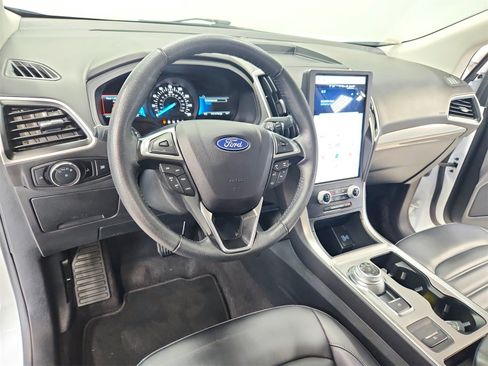 Used 2024 Ford Edge SEL image 20