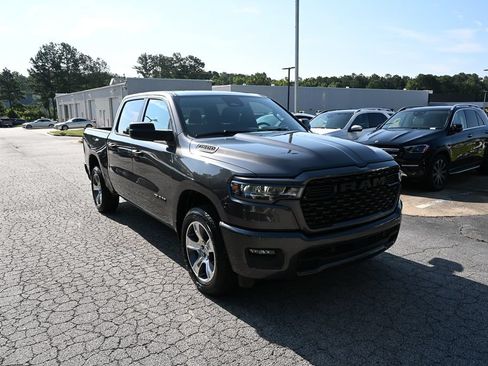 Used 2026 RAM 1500 Express RWD image 24