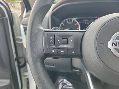Used 2021 Nissan Rogue SV FWD image 22