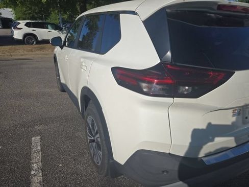 Certified 2023 Nissan Rogue SV AWD/4WD image 3