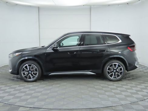 Used 2025 BMW X1 xDrive28i w/ Premium Package image 9