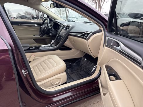 Used 2013 Ford Fusion SE image 14