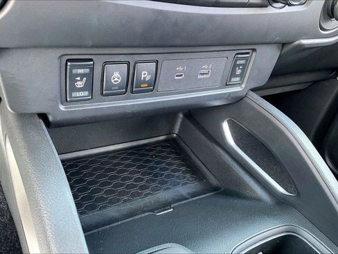 Certified 2025 Nissan Frontier SV w/ SV Convenience Package RWD image 33