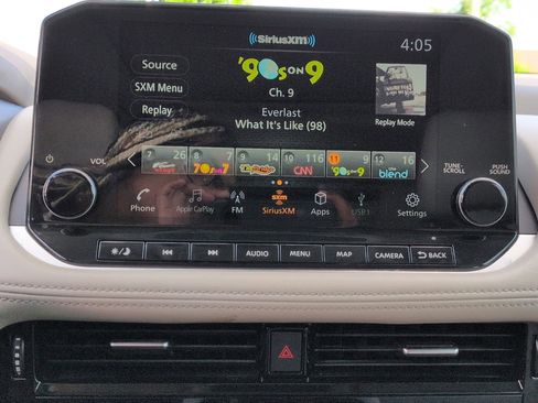 Used 2023 Nissan Rogue SL w/ SL Premium Package FWD image 23