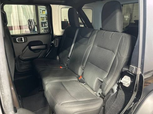 Used 2021 Jeep Wrangler Unlimited Sport AWD/4WD image 34