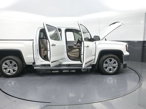 Used 2018 GMC Sierra 1500 SLT AWD/4WD image 46