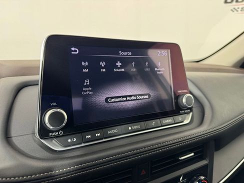 Used 2023 Nissan Rogue S FWD image 20