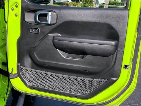 Used 2021 Jeep Wrangler Willys image 25