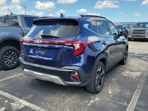 Used 2025 Kia Seltos EX w/ EX Sunroof Package FWD image 5