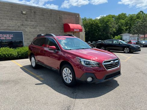 Used 2019 Subaru Outback 2.5i Premium AWD/4WD image 3