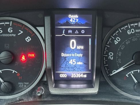 Used 2021 Toyota Tacoma TRD Off-Road w/ Technology Package image 26