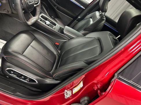 Used 2024 Jeep Wagoneer Launch Edition image 12