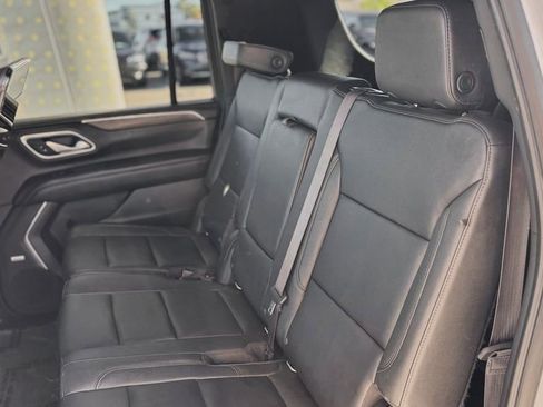 Used 2022 Chevrolet Suburban Z71 w/ Z71 Off-Road Package AWD/4WD image 40