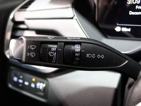 New 2026 GMC Acadia Elevation image 36