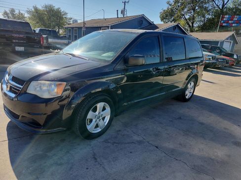 Used 2013 Dodge Grand Caravan SE image 4