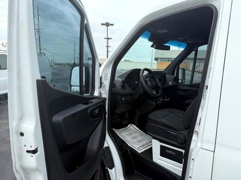 Used 2019 Mercedes-Benz Sprinter 144 w/ Driver Convenience Package image 10