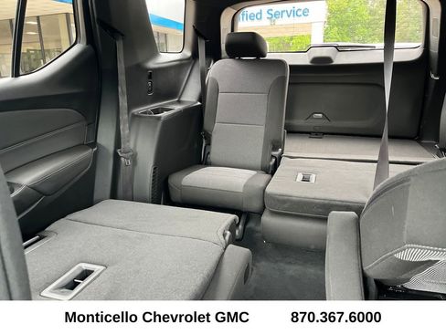 Certified 2023 Chevrolet Traverse LT FWD image 23
