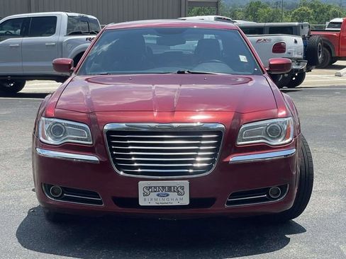 Used 2014 Chrysler 300 AWD w/ Driver Convenience Group image 9