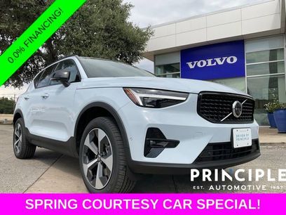New 2026 Volvo XC40 B5 Plus w/ Protection Package Premier
