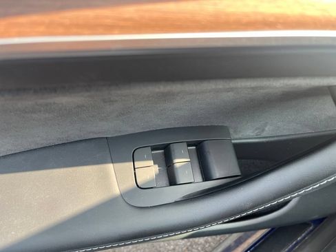 Used 2024 Tesla Model Y Long Range RWD image 10