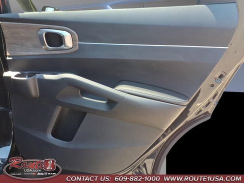 Used 2023 Kia Sorento S AWD/4WD image 16