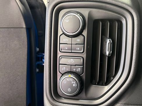 Used 2022 Chevrolet Silverado 1500 Custom Trail Boss image 26