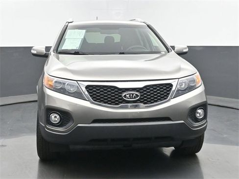 Used 2013 Kia Sorento LX w/ Convenience Pkg image 8