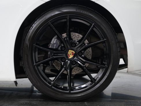 Used 2021 Porsche 718 Cayman RWD image 11