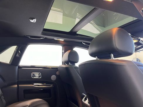 Used 2017 Rolls-Royce Ghost RWD image 22