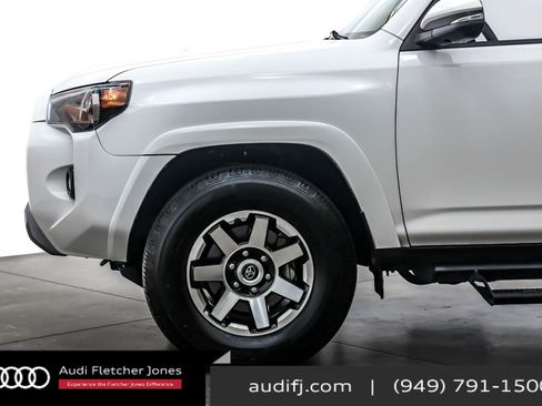 Used 2019 Toyota 4Runner TRD Off-Road Premium image 10