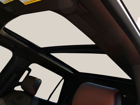 Used 2024 Ford Expedition King Ranch image 11