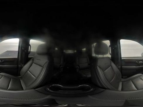 Used 2025 GMC Yukon Denali AWD/4WD image 28