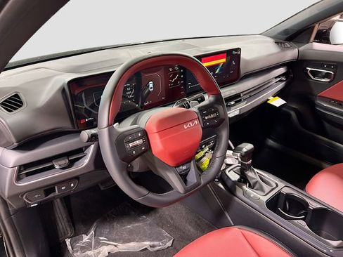 New 2025 Kia K4 GT-Line image 9