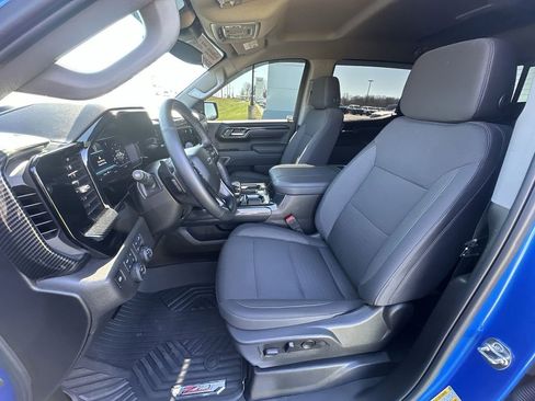 Used 2025 Chevrolet Silverado 1500 RST AWD/4WD image 11