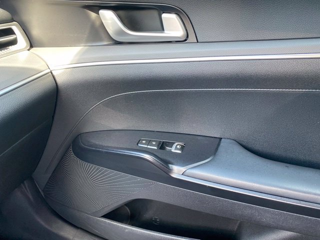 Used 2022 Kia K5 LXS image 21
